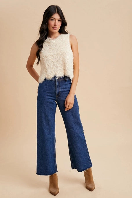 Feather & Shine Scalloped Tank – Ivory